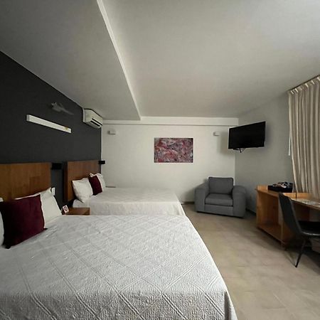 Hotel CLARUM 101 Zapopan Buitenkant foto