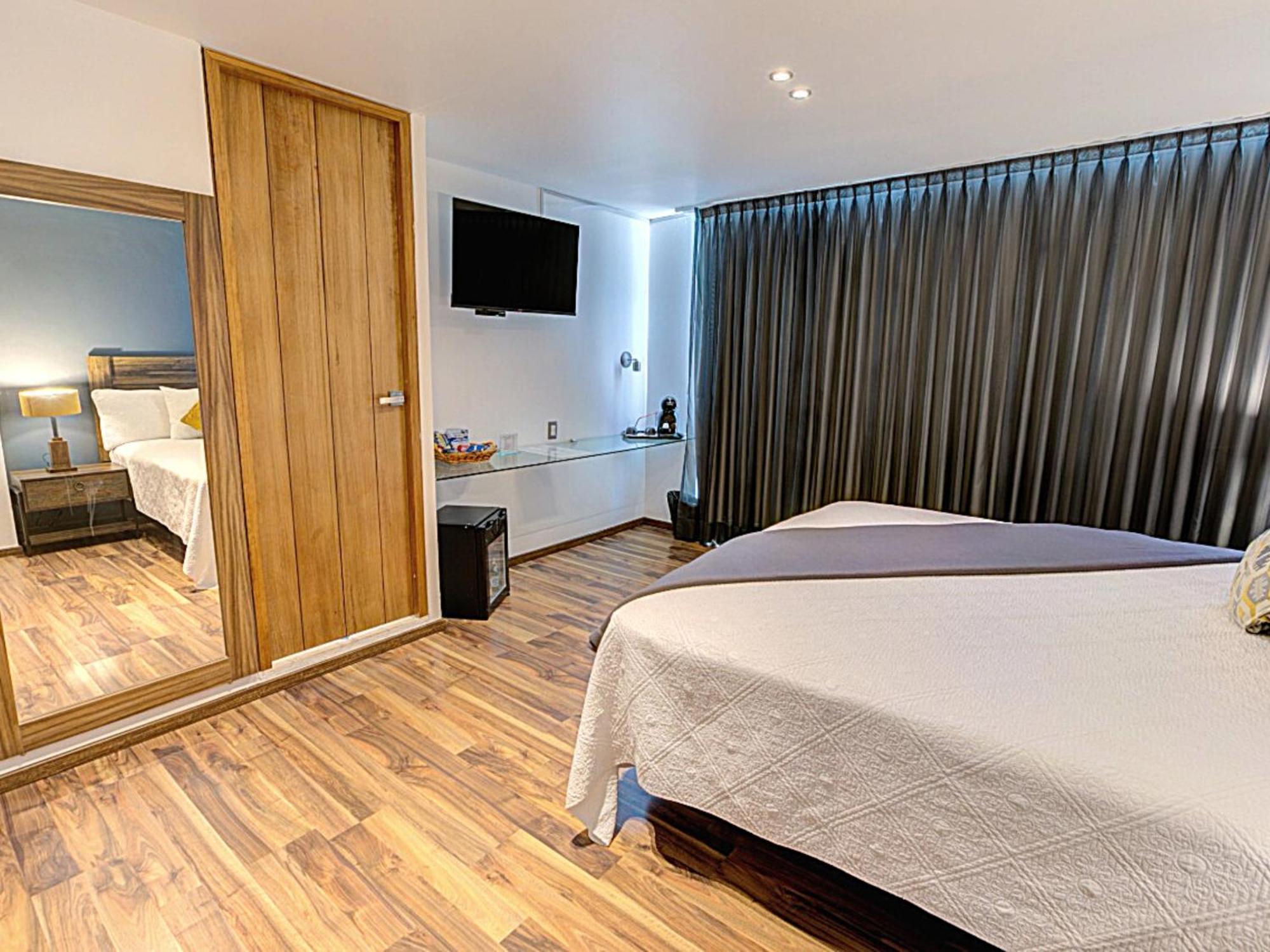 Hotel CLARUM 101 Zapopan Buitenkant foto