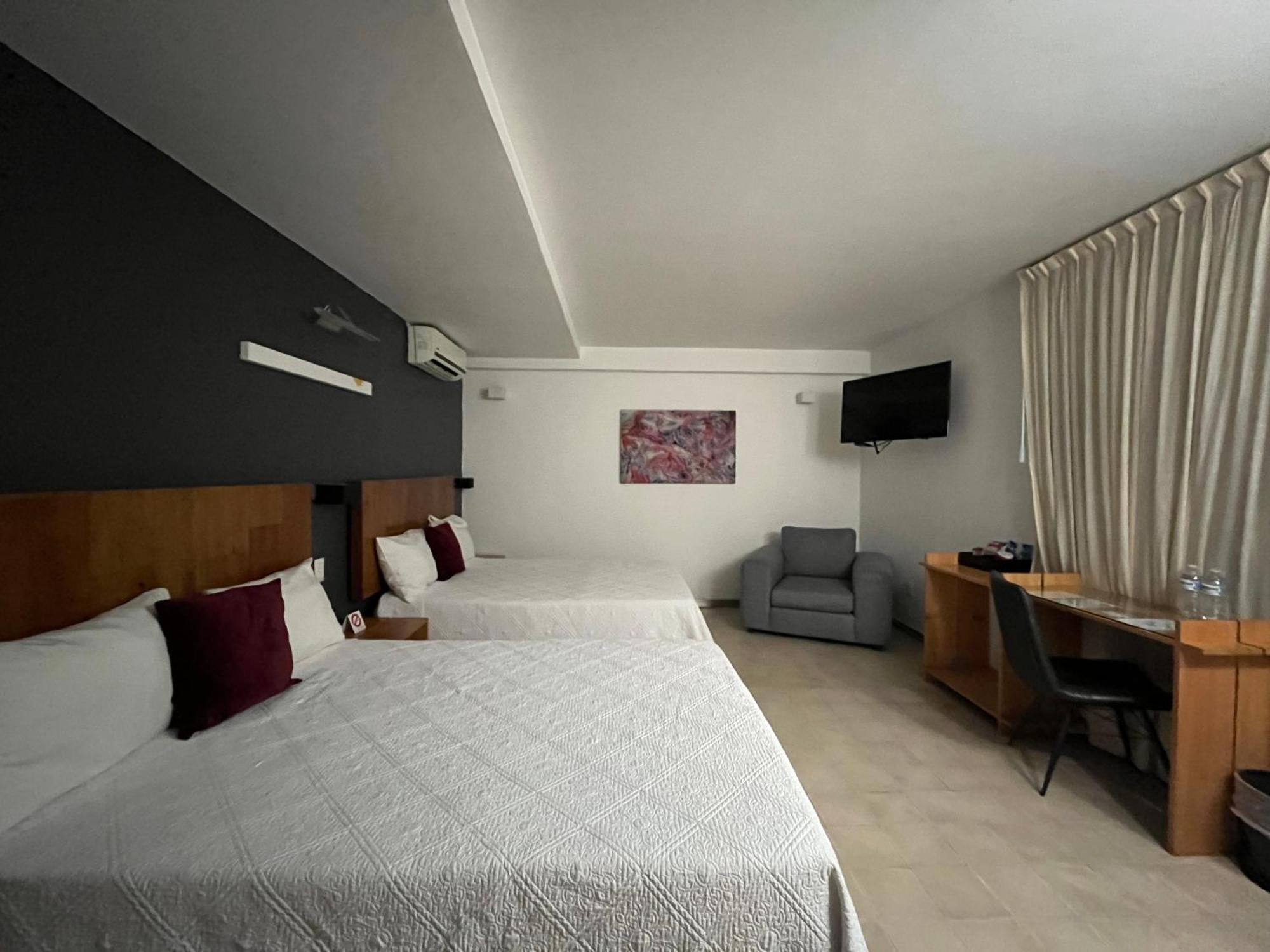 Hotel CLARUM 101 Zapopan Buitenkant foto